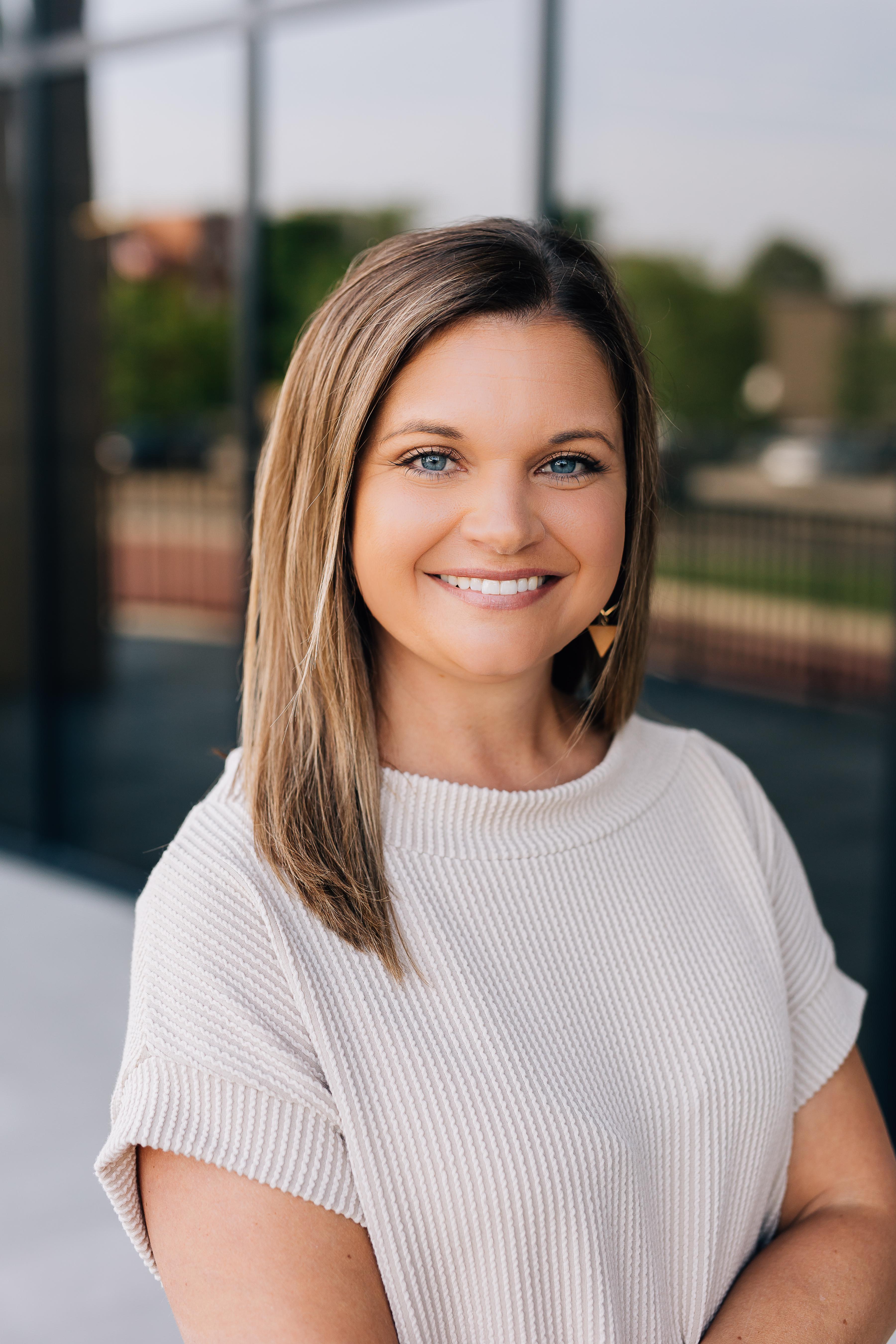 Stephanie Stemle headshot